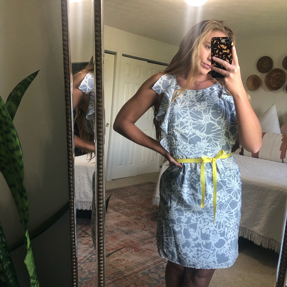 The Limited Gray & White Floral Patterned Dress